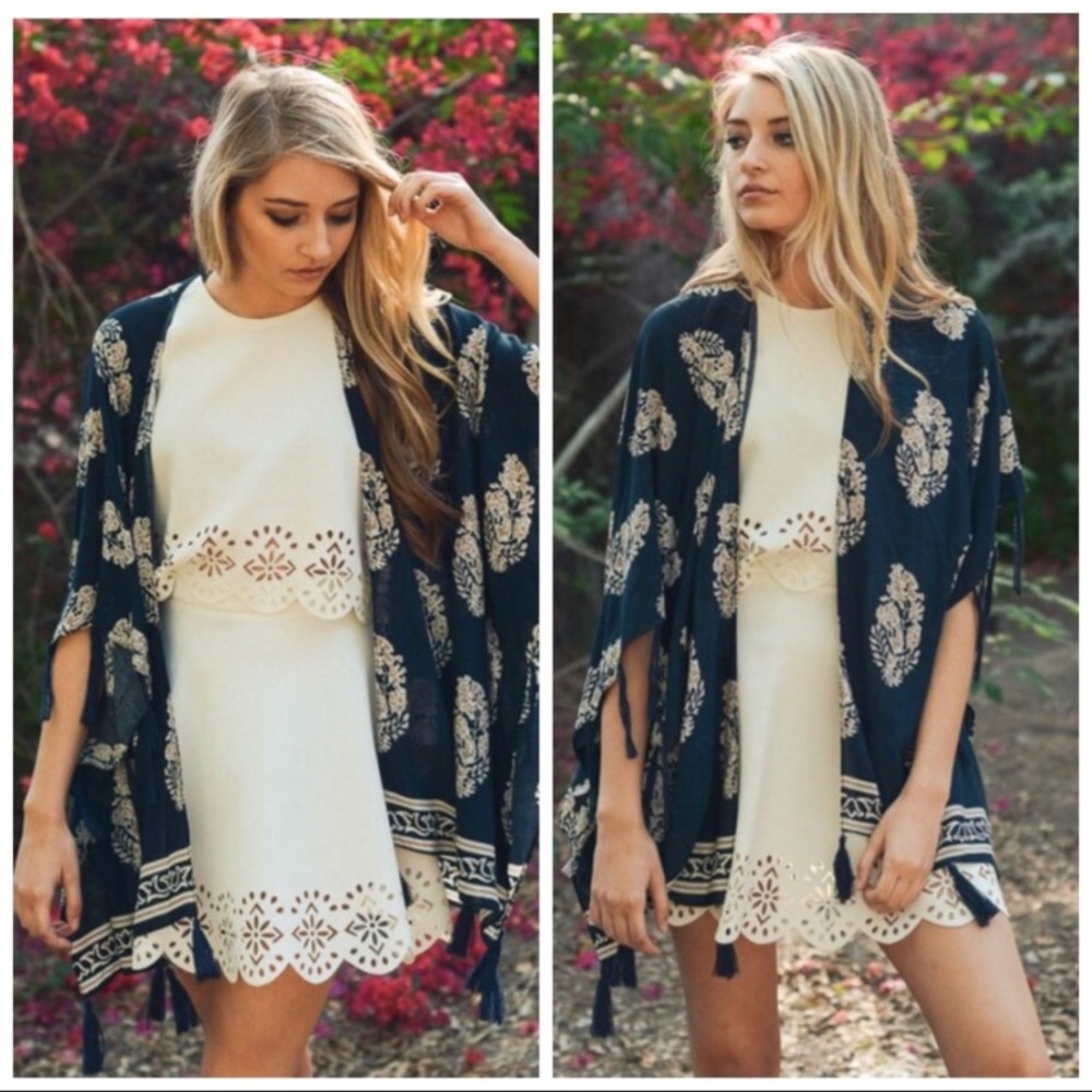 Navy Leaf Pattern Tassel Kimono